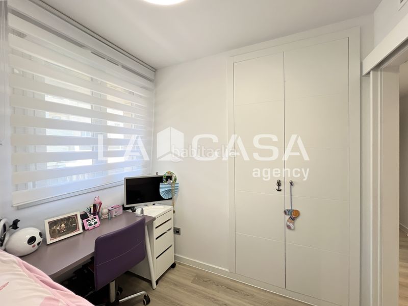 Foto a83ef04e-3e37-4f02-8dc2-43f97ca994d9. Pis amb aparcament a Llefià Badalona