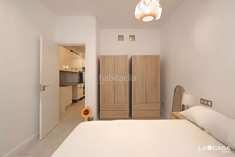 Foto 4d19ad66-2dc2-4c93-b044-12957033ff2b. Planta baixa amb calefacció a El Poble Sec - Parc de Montjuïc Barcelona