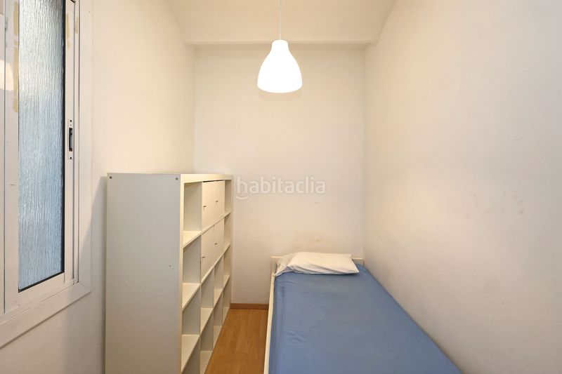 Foto 6bf36124-75d7-47e6-acf9-965c2c037efa. Pis a Sants Barcelona