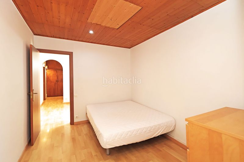 Foto a352e0e5-468c-4bba-be96-5d07c74c17fe. Pis a Sants Barcelona