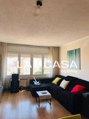 Flat  Via favència