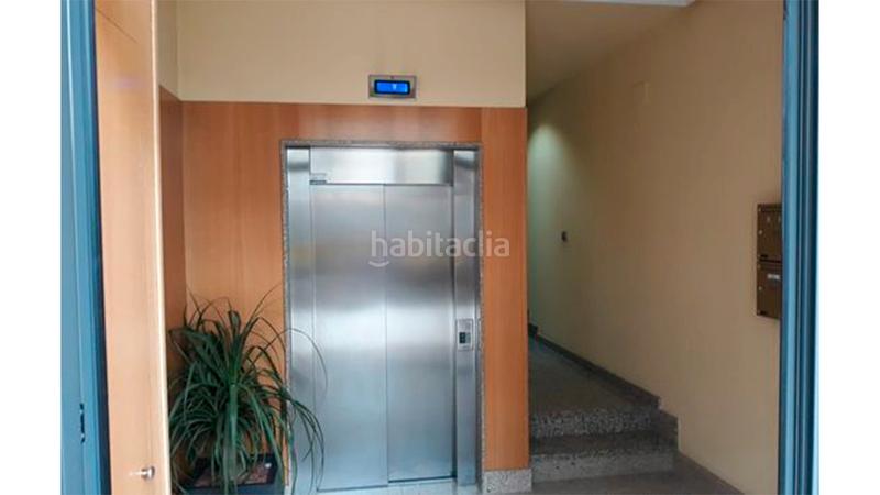 Foto c47645bc-2133-4e26-9d03-2d7d1af083bf. Local comercial a calvo sotelo 24 a Carballiño (O)