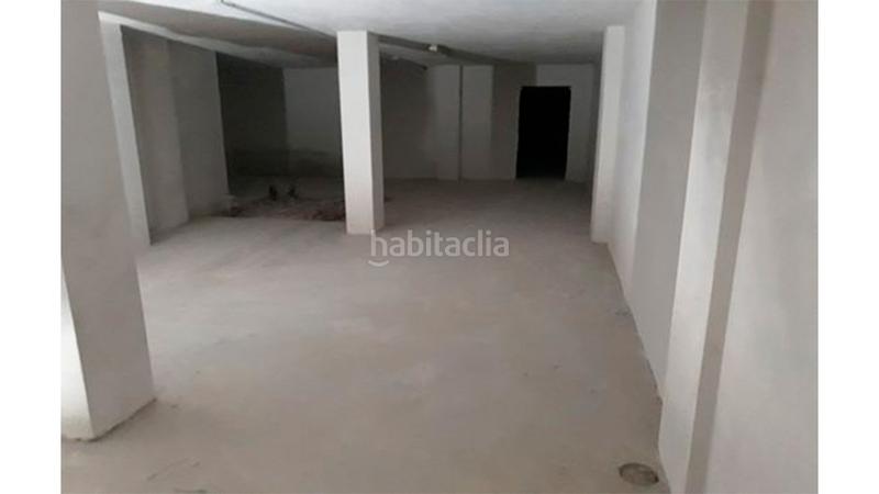 Foto e93c9d46-bcf2-4958-8674-21a4cb3f2b7b. Local comercial a calvo sotelo 24 a Carballiño (O)