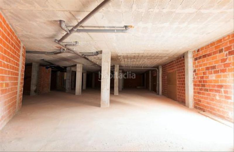 Foto 01973388-f299-4c56-937f-898ebe8157a5. Local comercial en costa do pincho nº 53 - 57 53 local comercial, con una plaza de garaje como anejo, tiene 575 m construidos en venta en la planta baja de un edificio de la loc en Carral