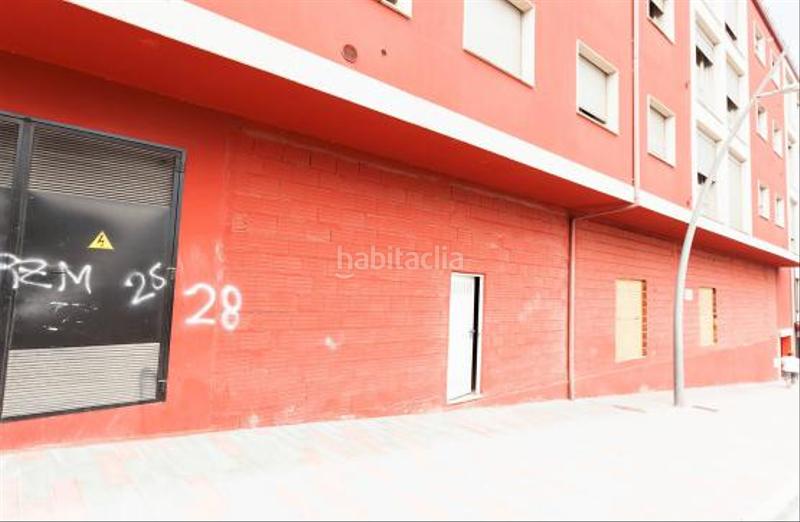 Foto 9a5434d8-9577-4e3e-853f-a95ce348fedb. Local comercial en costa do pincho nº 53 - 57 53 local comercial, con una plaza de garaje como anejo, tiene 575 m construidos en venta en la planta baja de un edificio de la loc en Carral