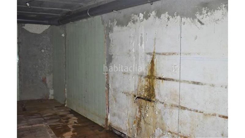 Foto f292d690-ff86-4853-989a-c19da8e4638a. Local comercial en diego delicado 4 local comercial en venta en la planta sótano de un edificio residencial de la localidad la coruña. cuenta con 159 m con en Ribeira