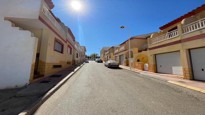 Foto b4633f96-644f-47b4-8a81-fc39daa635ab. Terrain résidentiel dans diputacion de la fuente 351 dans Pulpí