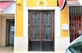 Piso en Nuestra señora de la encarnacion 11. Piso en venta en casariche sevilla. piso de 8 habitaciones, con