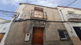 Casa a Real 19. Casa de 2 plantas para reformar en venta situada en la calle rea