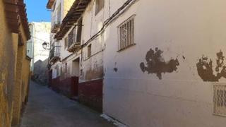 Pis a Moreria 8. Piso para reformar con 1 habitación, 1 baño, cocina y salón en v