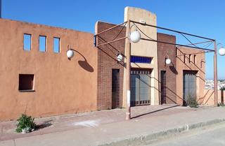 Local commercial à Avda olivar 7. Local comercial a la venta en una zona industrial del sur de la