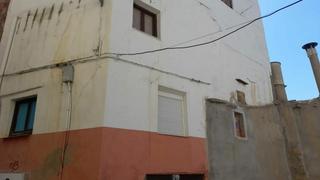 Casa a Del rosario 13. Vivienda para rehabilitar en venta en fraga huesca. casa de 1 ha