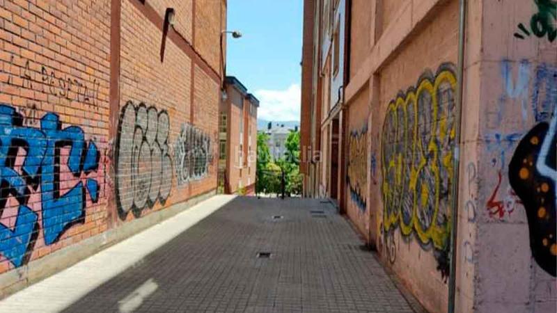 Foto 720e0bb0-653a-4200-a201-0cfca0a4181a. Local comercial a valle del silencio 2 a Zona Alta Ponferrada