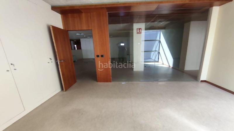 Foto ad02dc5b-a137-428e-987a-96eeaf1d76ca. Oficina en bergazos-donsion 27 complejo de oficina en venta , pontevedra. lugar bergazosdonsion. número 27. con una superficie de 1,749,46 m2, este espac en Lalín