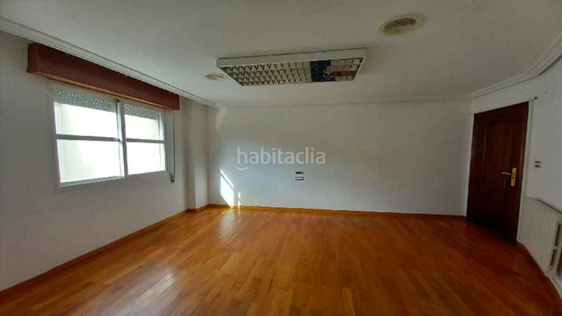 Foto 873ee276-81cb-4f32-9542-a50c339c38a3. Piso en eloi rodriguez barrios vivienda en venta, ubicada en la 3 planta alta de un edificio, en la localidad del barco de valdeorras cuenta con una superficie d en Barco de Valdeorras (O)