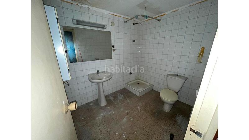 Foto 191796d4-2d60-4396-9b2d-913188594bae. Locale commerciale in rambla badal in La Bordeta Barcelona