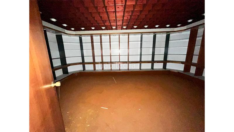 Foto 8b96956e-f4bf-45ab-9d4e-47c95a009a96. Locale commerciale in rambla badal in La Bordeta Barcelona