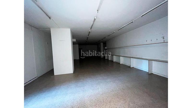 Foto 9cab6678-74c1-49d4-826f-5f17c1504e14. Locale commerciale in rambla badal in La Bordeta Barcelona