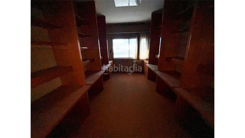 Foto e538d842-f1df-4730-b314-aeb10b293c4f. Locale commerciale in rambla badal in La Bordeta Barcelona