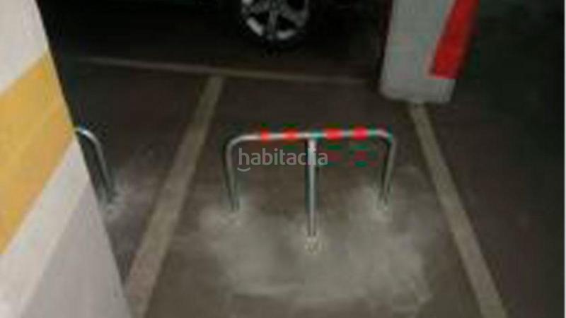 Foto f1e0b448-ef47-4e4e-9bcb-aad0233a9b66. Aparcament cotxe a casanovas 65 a Centre Hospitalet de Llobregat (L´)