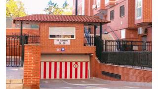Aparcament cotxe a Doctor fleming 24. Te ofrecemos la oportunidad de adquirir una plaza de garaje en e