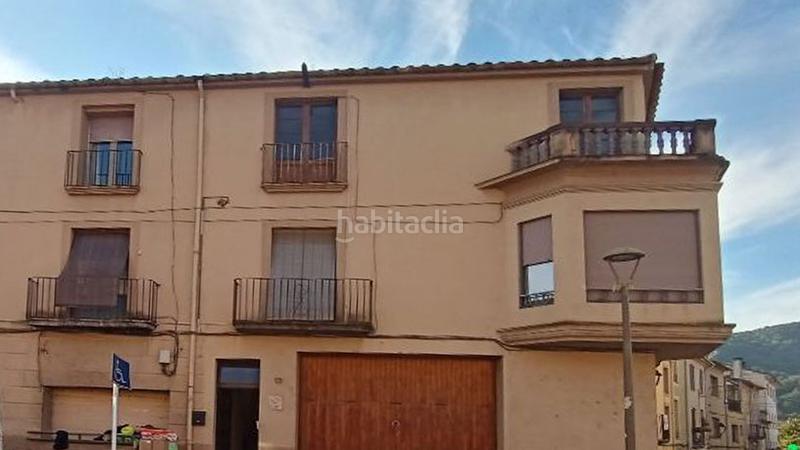 Pis a President companys 11. Descubre este exclusivo conjunto inmobiliario de local y viviend