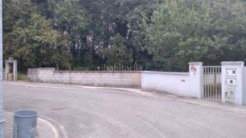 Foto eda2a671-e6fe-4a4f-a632-06f8552f15cc. Residential plot in raices in O Milladoiro Ames