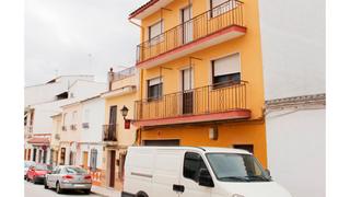 Etagenwohnung en Monturque 77. Encantadora vivienda en venta ubicada en la planta segunda, de u