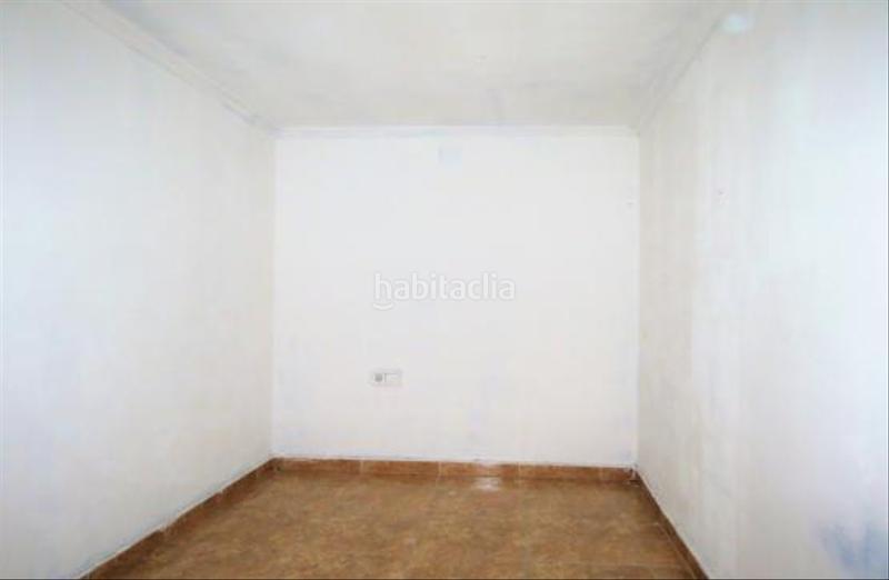 Foto 311b7cd4-f769-45b4-be53-f7681f7fe7ad. Piso en abat escarre pl.entresuelo 12 piso en venta en arbós tarragona. superficie de 72m2 distribuidos en 2 habitaciones, con 1 baño, cocina americana amueblada y saló en Arboç (L´)