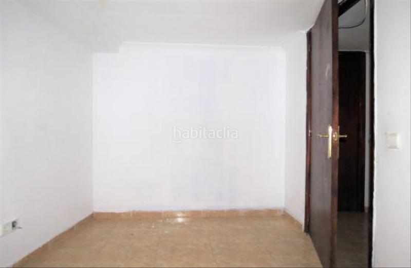 Foto 494582df-1418-43fc-8f78-6a4d906a5425. Piso en abat escarre pl.entresuelo 12 piso en venta en arbós tarragona. superficie de 72m2 distribuidos en 2 habitaciones, con 1 baño, cocina americana amueblada y saló en Arboç (L´)