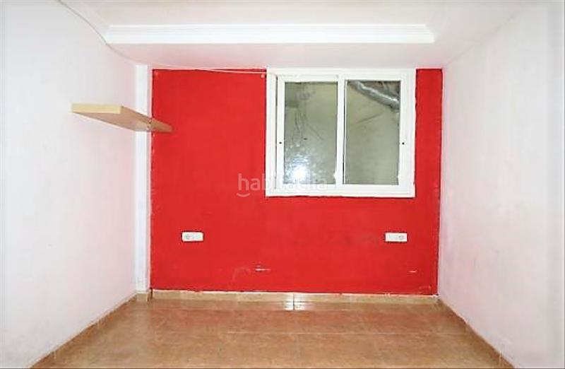 Foto 65518efd-dcfc-44a5-b6e4-3ff44c4111d3. Piso en abat escarre pl.entresuelo 12 piso en venta en arbós tarragona. superficie de 72m2 distribuidos en 2 habitaciones, con 1 baño, cocina americana amueblada y saló en Arboç (L´)