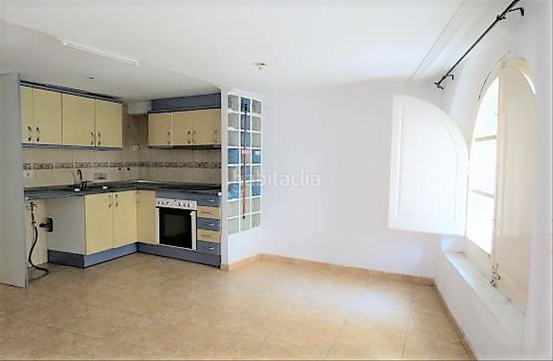 Foto 90b911e6-a168-4424-9a5f-4912efc23c4e. Piso en abat escarre pl.entresuelo 12 piso en venta en arbós tarragona. superficie de 72m2 distribuidos en 2 habitaciones, con 1 baño, cocina americana amueblada y saló en Arboç (L´)