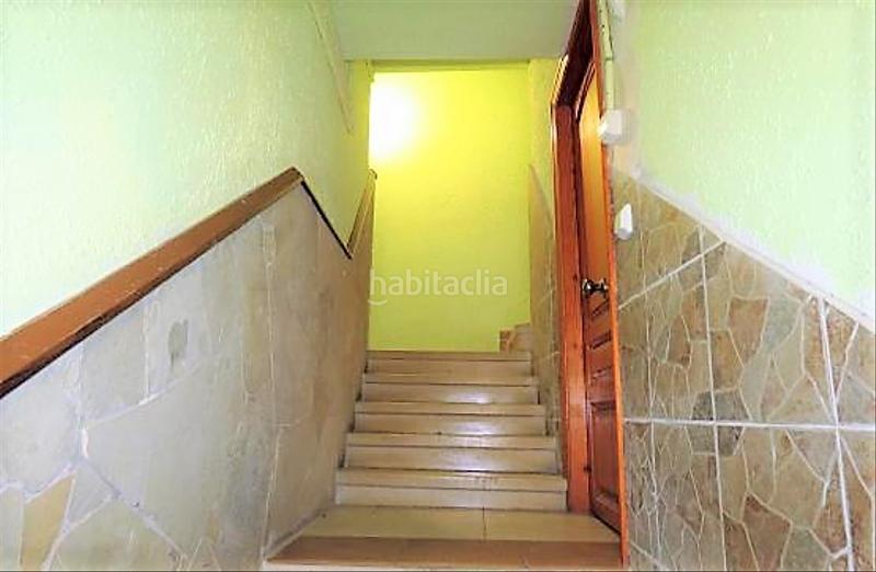 Foto bb7d717c-cd5e-4243-84de-fb6578089f20. Piso en abat escarre pl.entresuelo 12 piso en venta en arbós tarragona. superficie de 72m2 distribuidos en 2 habitaciones, con 1 baño, cocina americana amueblada y saló en Arboç (L´)