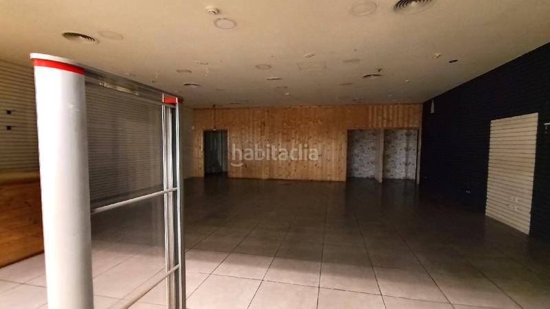 Foto 49d72953-f489-45ca-8a3e-577302c0df2e. Local comercial a plaza america nº 2 esc b pl s2 pta 15 2 a Vigo