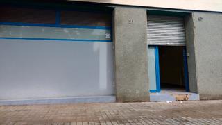 Local commercial à Muntaner 21. Local comercial en la localidad de badalona, barcelona. con  una