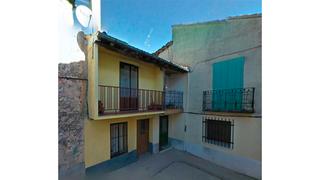 Maison à Ocho octubre 6. Encantadora vivienda adosada en venta en turégano, segovia. con