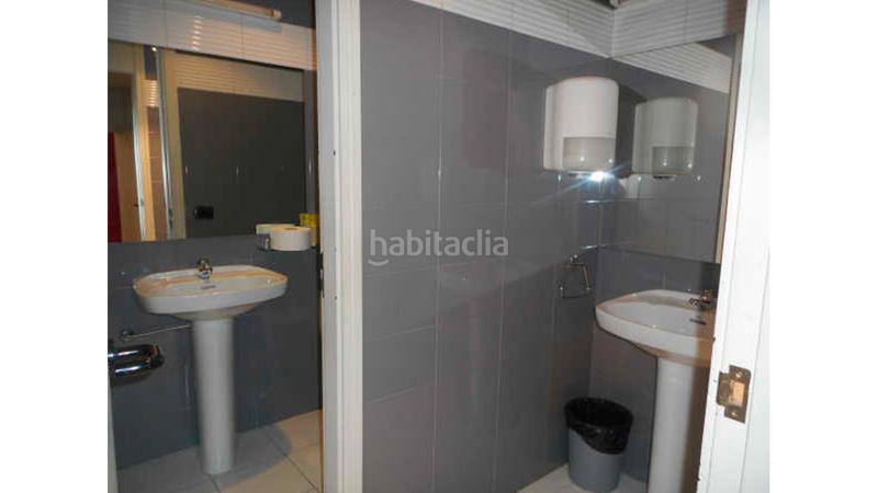 Foto 94114e35-1d9a-4025-8305-a37e67335ebc. Local commercial dans venezuela 33 dans Plaza España - Corte Inglés Vigo