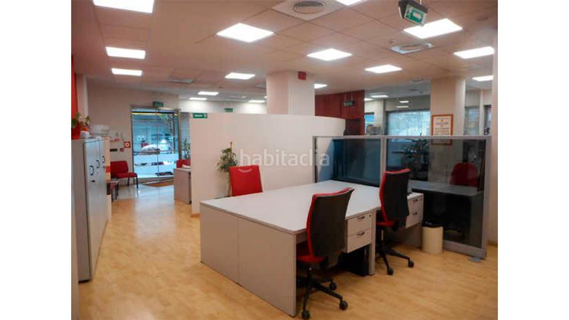 Foto fc05efd3-524a-4f97-8363-27b8cd92adad. Local commercial dans venezuela 33 dans Plaza España - Corte Inglés Vigo