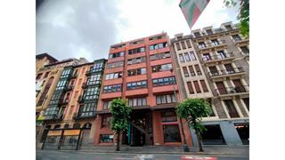 Locale commerciale in JUAN AJURIAGUERRA 19