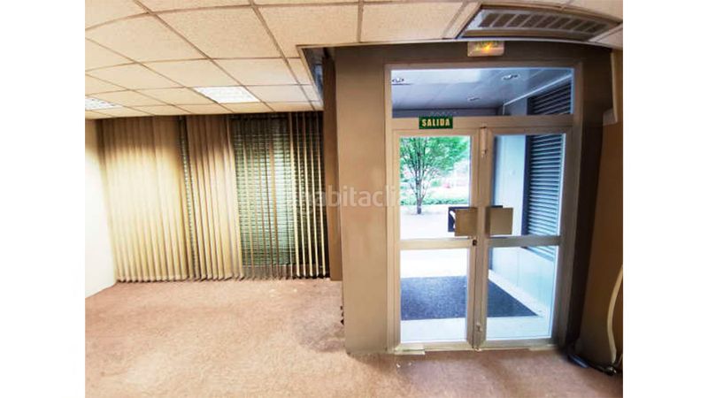 Foto a640632e-e272-42fb-8c95-12e4c7a8e6fd. Business premise in gasteiz 70 in San Martín Vitoria - Gasteiz