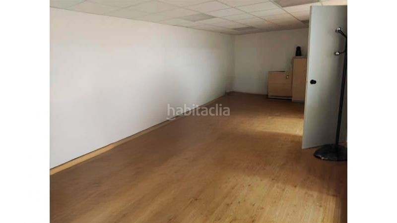 Foto 7af5b644-b1a4-41a9-a9d6-9b1064e9db15. Local comercial a begoña 62 a Centro Gijón