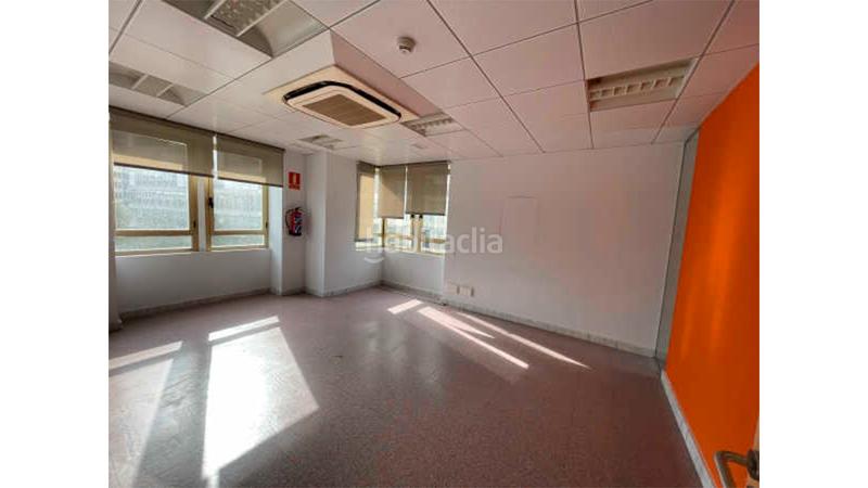 Foto 19c906a7-2e4e-4ddf-a902-5d5ca09f1773. Büro in diagonal 523 in Barri de les Corts Barcelona