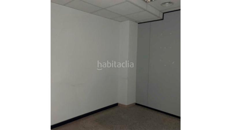 Foto 1bfc13d3-2dad-40d6-9439-61a90c2e1bbe. Ufficio in prat de la riba 78 in Príncep de Viana-Clot-Xalets Humbert Torres Lleida