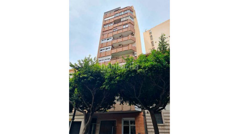 Foto 52f83d29-0c5c-42f9-b8fe-d8caae945b96. Oficina en almeria 52 gran oportunidad de comprar una oficina en la localidad . con una superficie de 169m. este espacio ofrece el en Almería