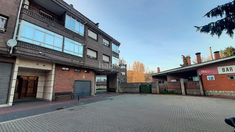 Foto 59364d0f-1534-4801-8b33-9cd7a98eac72. Piso en pl. polideportivo excelente oportunidad para adquirir una casa en venta en la localidad de la robla en león. no dejes pasar esta gran ocasión de adq en Robla (La)