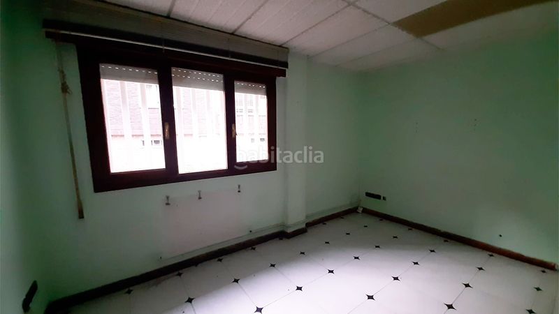 Foto d58731c9-bda0-4379-9ac3-ab3a3b667892. Piso en pl. polideportivo excelente oportunidad para adquirir una casa en venta en la localidad de la robla en león. no dejes pasar esta gran ocasión de adq en Robla (La)