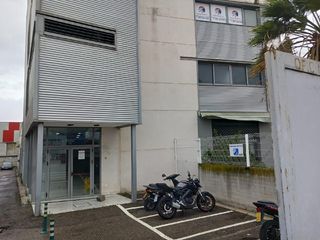 Oficina en Pino central nº 115, 2ª, 18 115. Gran oportunidad de comprar una oficina en la localidad de sevil