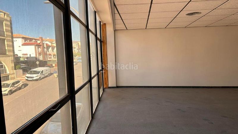 Foto 0d5ab230-6ddb-4764-9309-906ae91b3d72. Oficina en avenida santa fe 4 gran oportunidad de comprar una oficina en la localidad en almería. con una superficie de 76 m. esta oficina po en Roquetas de Mar