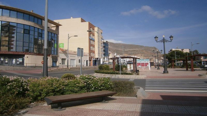 Foto c5270236-6958-424b-8e10-36dcb4da64d8. Oficina en avenida santa fe 4 gran oportunidad de comprar una oficina en la localidad en almería. con una superficie de 76 m. esta oficina po en Roquetas de Mar