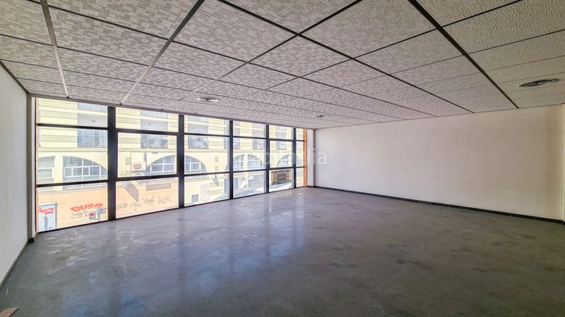 Foto fbcec825-8bb4-49e8-ba03-4c097b6b198f. Oficina en avenida santa fe 4 gran oportunidad de comprar una oficina en la localidad en almería. con una superficie de 76 m. esta oficina po en Roquetas de Mar